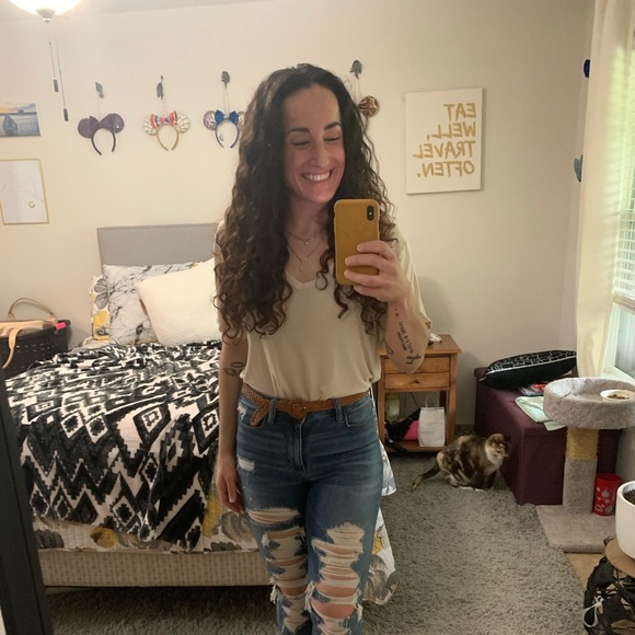 Meet your Posher, Tiffany - Picture 1 of 1